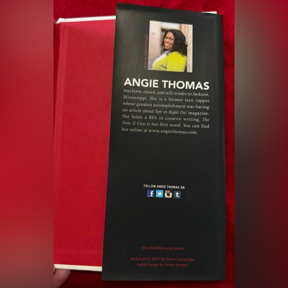 HARDBACK THE HATE YOU GIVE PERFECT NO RIPS TEARS OR WRITING BEST SELLER AWARDS - Picture 4 of 7